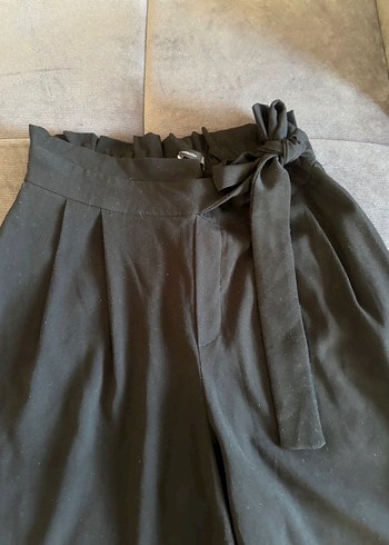 s Beden Zara Kadın Siyah Kemerli Geniş Paça Kumaş Pantolon