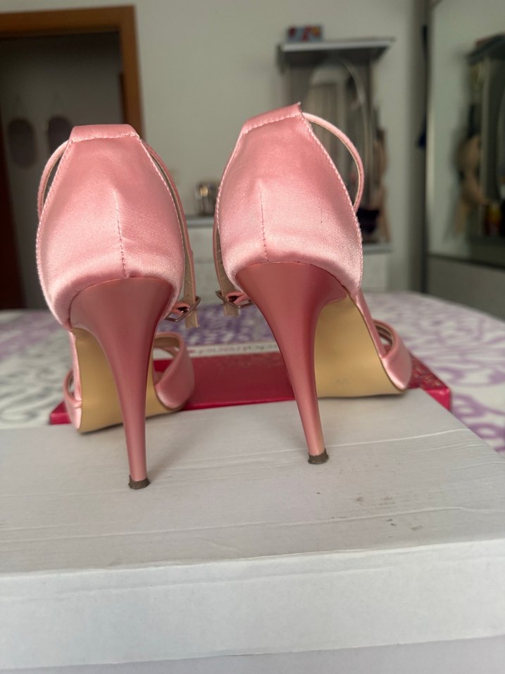 Pembe Saten Tokalı İnce Topuklu Kadın Ayakkabı - Görsel 3