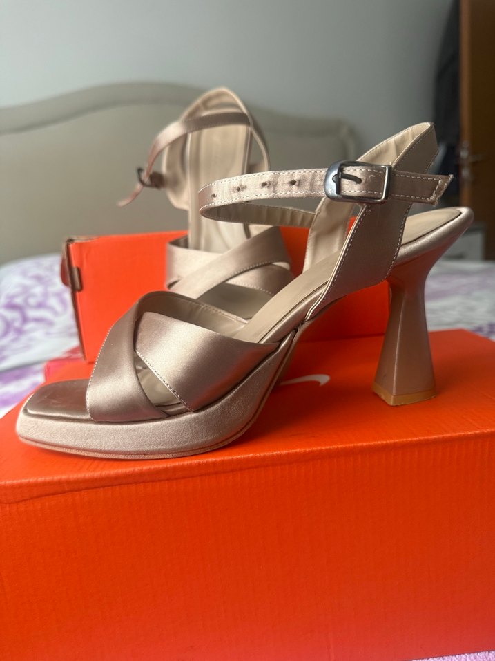 Topuklu Ayakkabı - Görsel 2