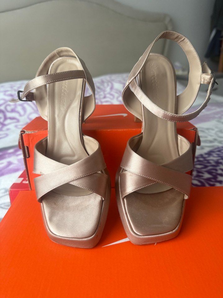 Topuklu Ayakkabı - Görsel 3