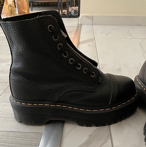 Dr. Martens Dr. Martens fermuar detaylı bot