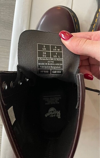 38 Beden bordo Renk Dr. Martens parlak görünümlü VEGAB bot
