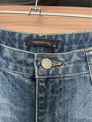 38 Beden TRENDYOLMİLLA KADIN BOYFRIEND JEAN
