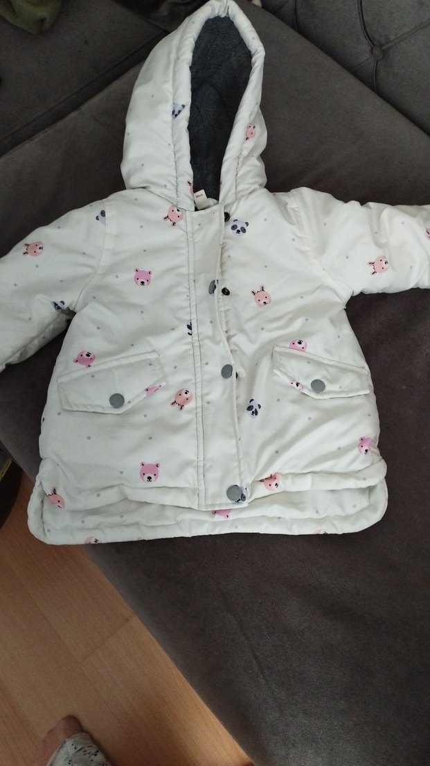 Düğmeli Kapüşonlu Kız Çocuk Beyaz Mont - Görsel 3