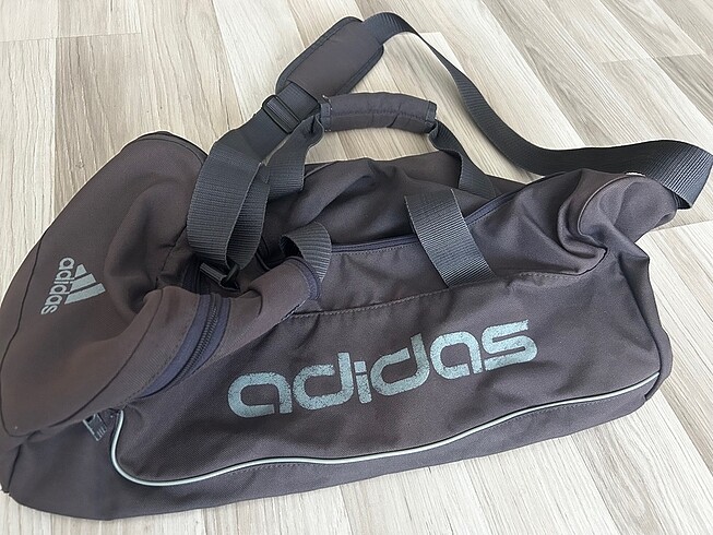 Adidas Spor Çantası iyi durumda