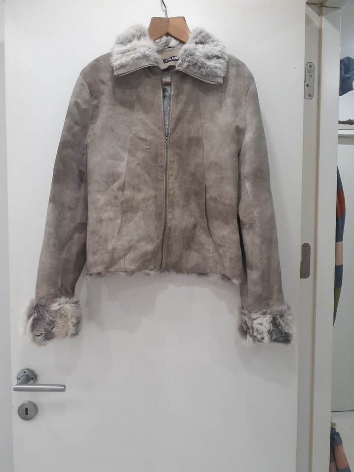 Gri Süet Kadın Kışlık Kürklü Uzun Ceket - Görsel 3