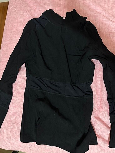 Tüm detaylı gotik boğazlı bluz