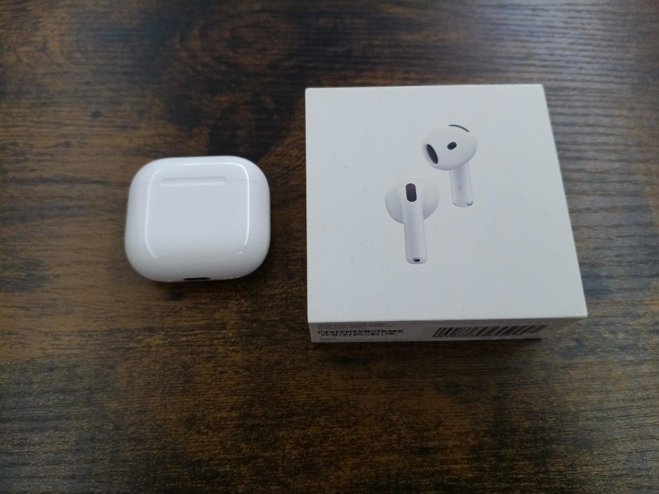 Beyaz Apple AirPods 4 ANC (SAĞ KULAKLIK YOK) - Görsel 3