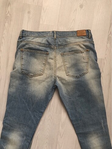 40 Beden mavi Renk Bershka jean