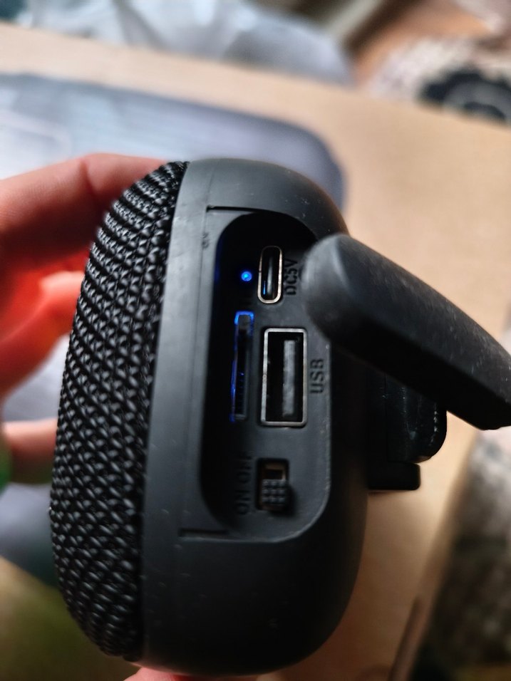 Siyah BAGS Bluetooth Hoparlör - Görsel 2