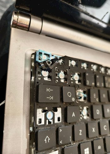 Grundig Dizüstü Bilgisayar - Görsel 6