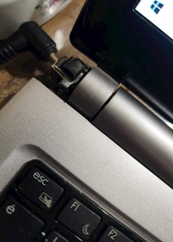 Grundig laptop - Görsel 3