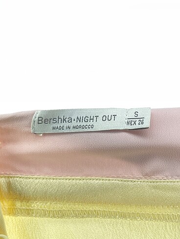 s Beden çeşitli Renk Bershka Uzun Elbise %70 İndirimli.