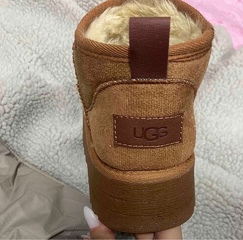 Ugg kahverengi ugg bot