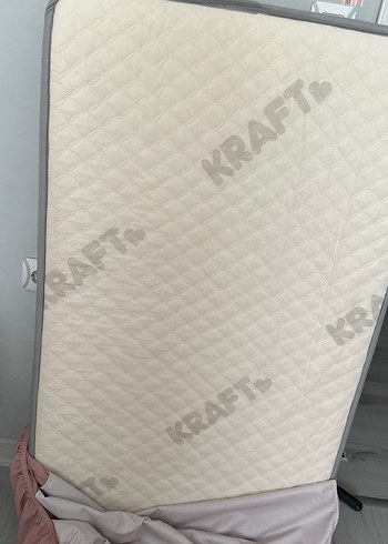 Beden Gri Kenarlı Beyaz Bebek Yatağı