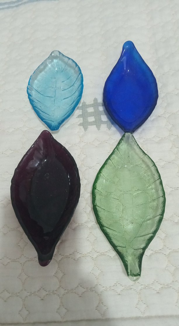 Yaprak Şeklinde Çok Renkli Cam Tabaklar - Görsel 4