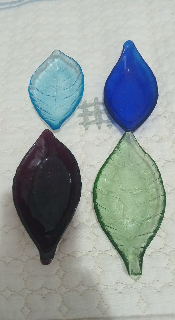 Yaprak Şeklinde Çok Renkli Cam Tabaklar - Görsel 5