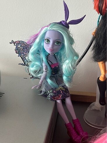 Twyla garden ghouls