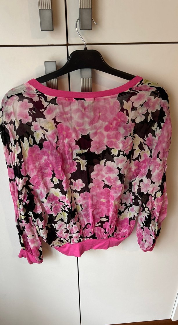 Pembe V Yakalı Uzun Kollu Kadın Bluz - Görsel 2