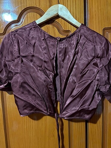 Twist Twist saten crop