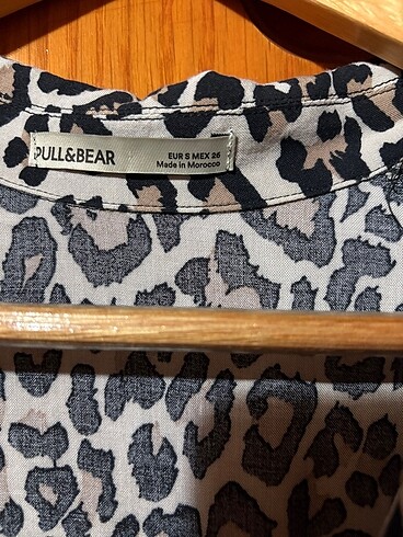 Pull and Bear Leopar desenli gomlek