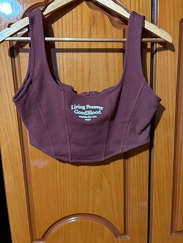 Twist crop