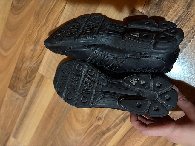 39 Beden siyah Renk Adidas ayakkabi