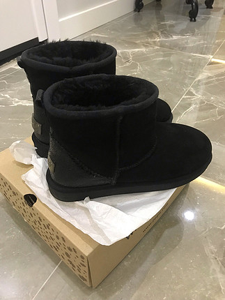 UGG BOT 