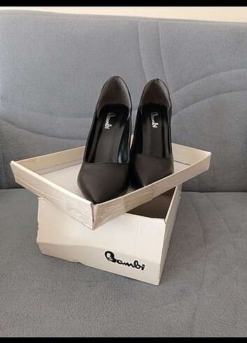 Bambi marka stiletto