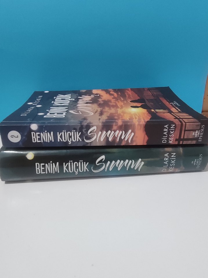 Benim Küçük Sırrım 1 ve 2 - Dilara Keskin(1 ciltli) - Görsel 2
