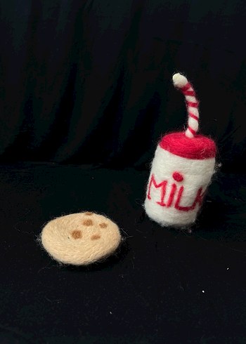 Renkli Keçe Süt Şişesi ve Kurabiye Seti
ADET FİYATIDIR - Görsel 2