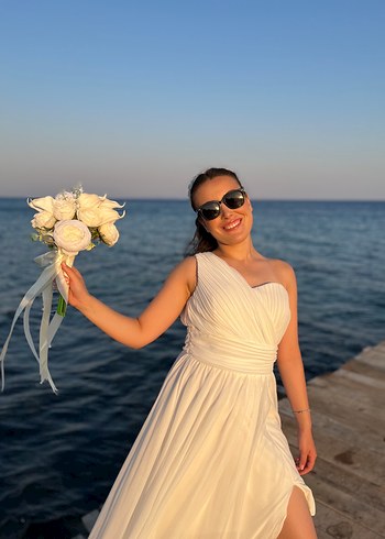 Dış çekim elbisesi