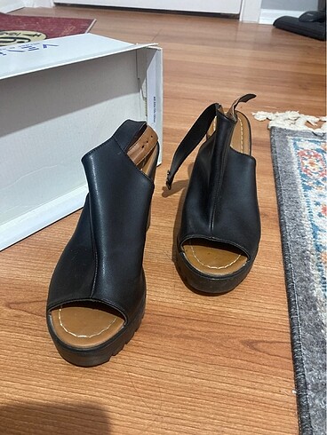 Diğer Topuklu sandalet