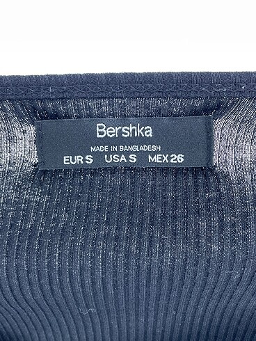 s Beden siyah Renk Bershka Mini Üst %70 İndirimli.
