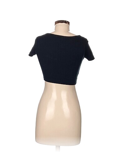 s Beden Pull and Bear Bluz %70 İndirimli.
