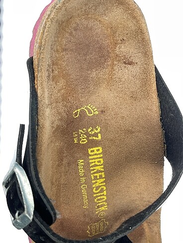 37 Beden siyah Renk Birkenstock Terlik %70 İndirimli.