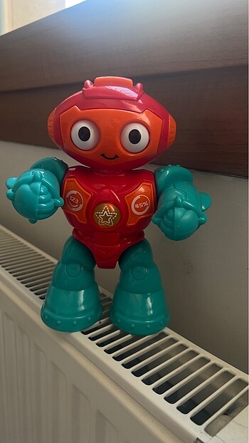 Oyuncak robot