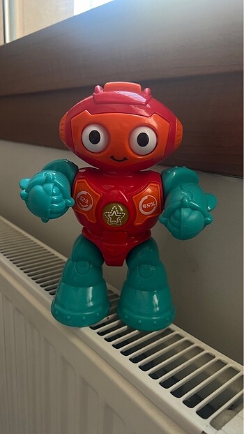  Oyuncak robot