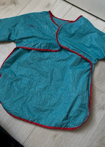 Turkuaz Bebek Önlüğü, Kırmızı Kenar - Görsel 4