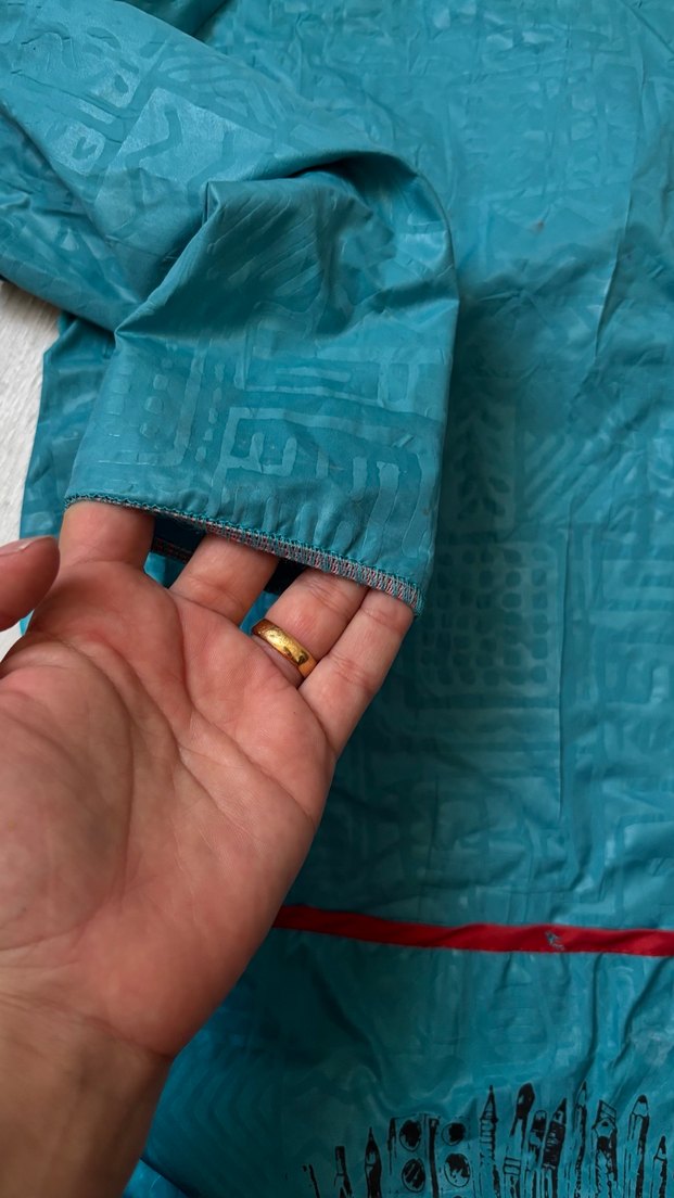 Turkuaz Bebek Önlüğü, Kırmızı Kenar - Görsel 5