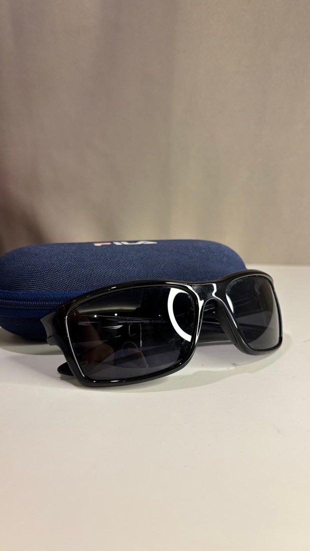 Siyah Minimalist Erkek Güneş Gözlüğü - Görsel 4