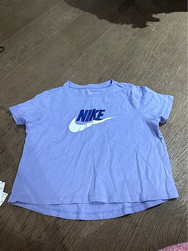 Mor Nike tişört