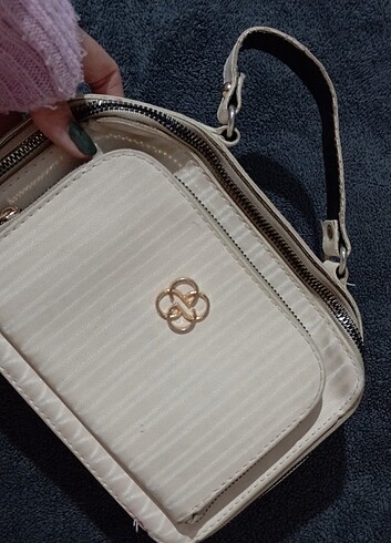 Guess Krem rengi çanta 