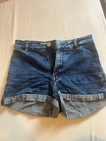 H&M 32 beden mini şort