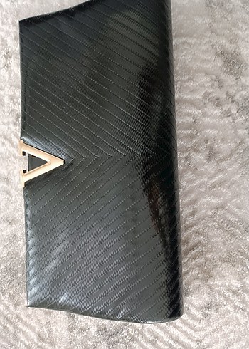 Parlak Siyah Yılan Derisi Desenli Deri Kadın abiye Çanta - Görsel 3