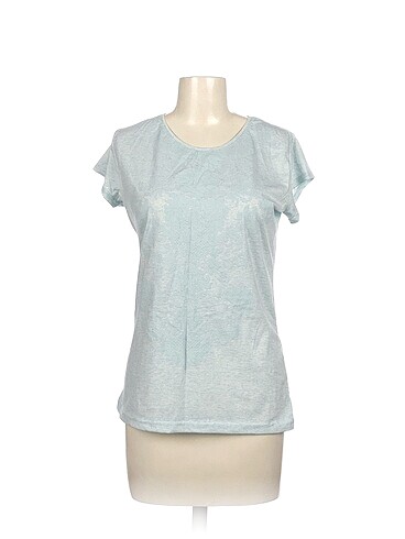 Diğer T-shirt %70 İndirimli.