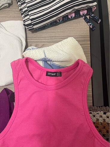 Urban Outfitters Pembe bluz
