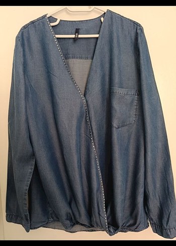 Düğmeli V Yaka Denim Gömlek
