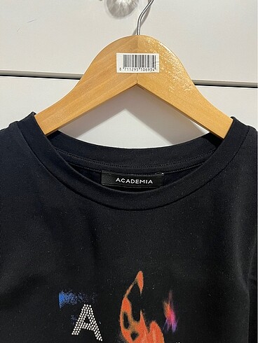 l Beden Academia Tshirt
