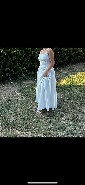 Beyaz elbise
